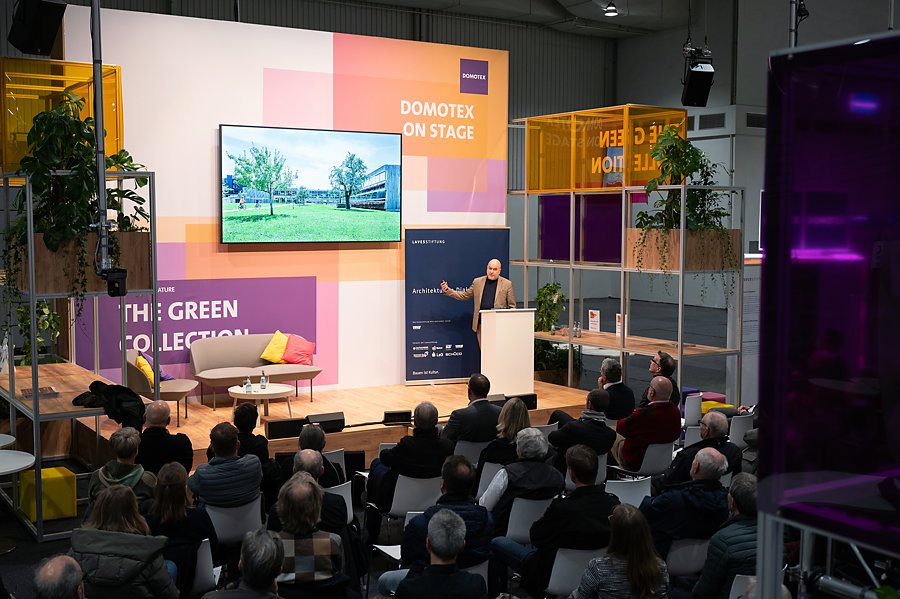 In hal 23 vinden presentaties plaats en zijn producten te zien van gerenommeerde architecten, interieurontwerpers en designers. Domotex 212