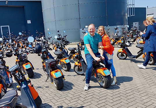 Voor sommige klanten kon de Adventure Tour niet snel genoeg beginnen, zoals Mano Demmers en partner Cindy. Voor sommige klanten Mano Demmers