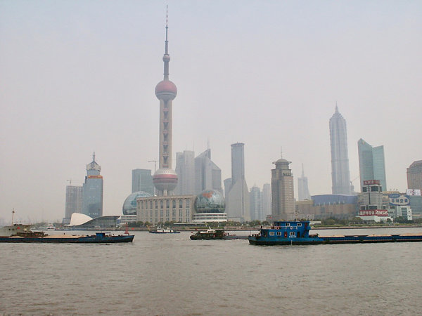 De belangrijke doorvoerhaven Shanghai. De belangrijke doorvoerhaven Shanghai