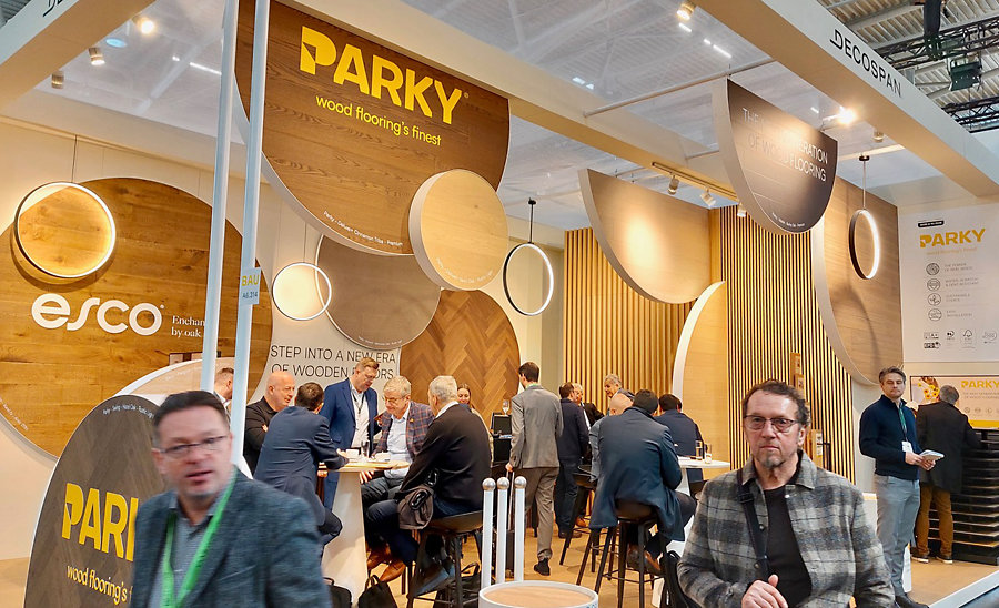 Op de stand van Parky besteedde men veel aandacht aan de vele voordelen van een Parky vloer