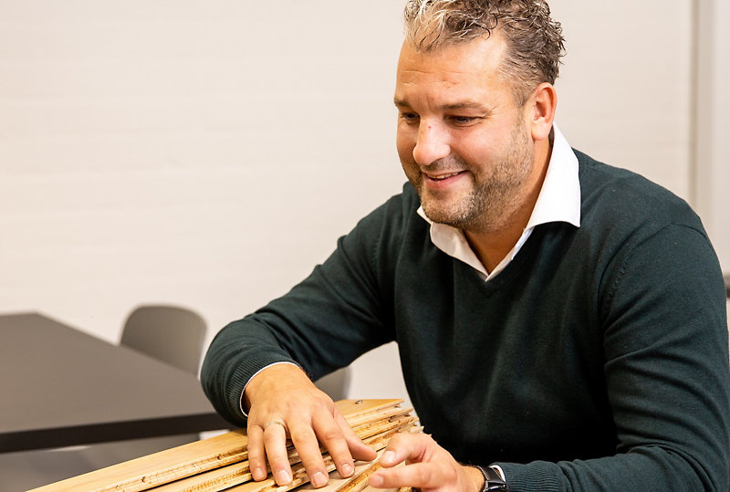 Rick de Vries: “De vestigingsmedewerker is voor hen een vertrouwd gezicht én een inhoudelijke sparringpartner.” (Foto: INTR.) Rick de Vries
