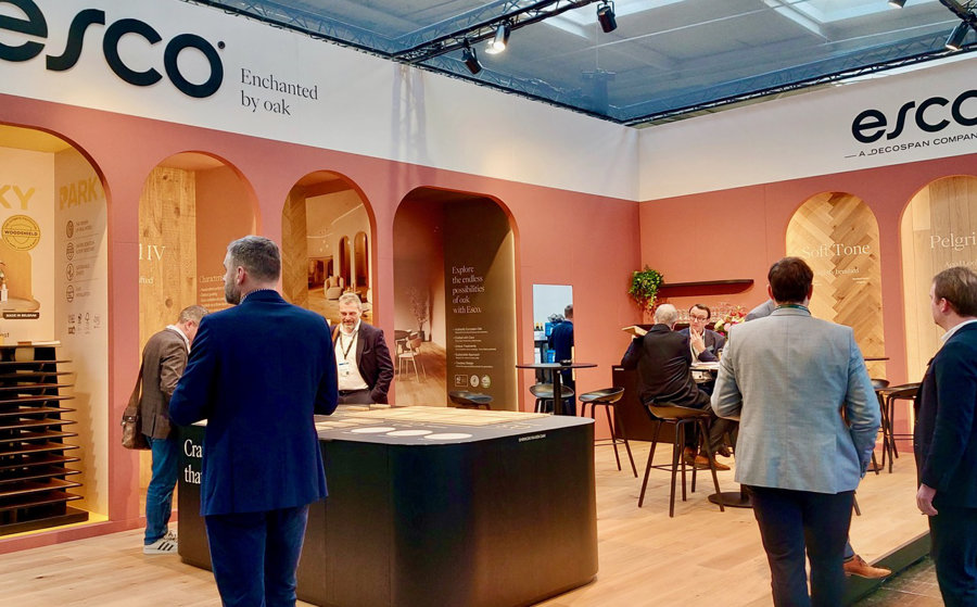 Sfeervolle stand van Decospan