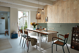 In het assortiment nieuwe Meister-panelen laat fineer zich harmonisch combineren met vilt. (Op de foto van MeisterWerke zijn te zien: MeisterPanels. craft EP 500, Cream Oak 4302, en MeisterPanels. style SP 800, Vilt olijf 4511) In-assortiment-nieuwe-Meister-panelen